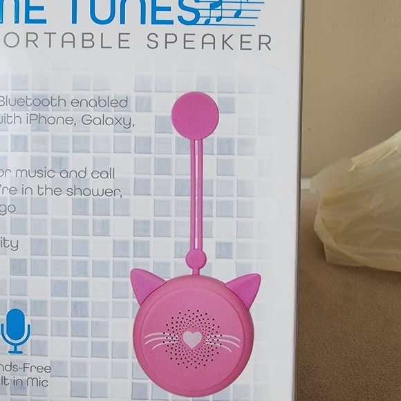 Platime Portable Wireless Pink Cat Suction Speaker Waterproof - Picture 2 of 3